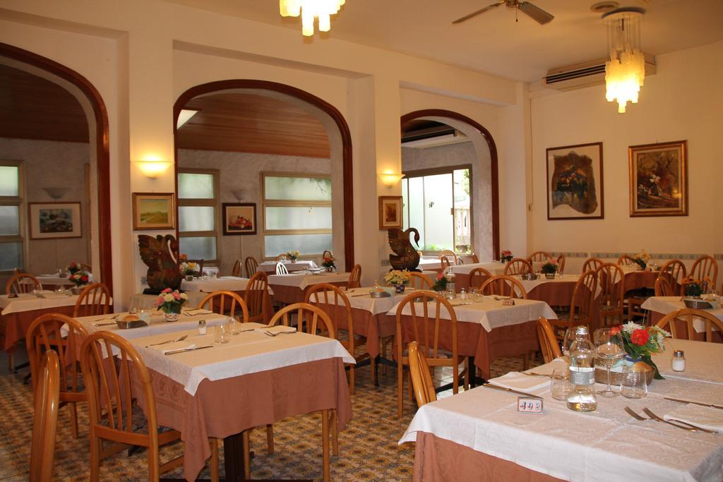 Hotel Paco Pietra Ligure Ngoại thất bức ảnh