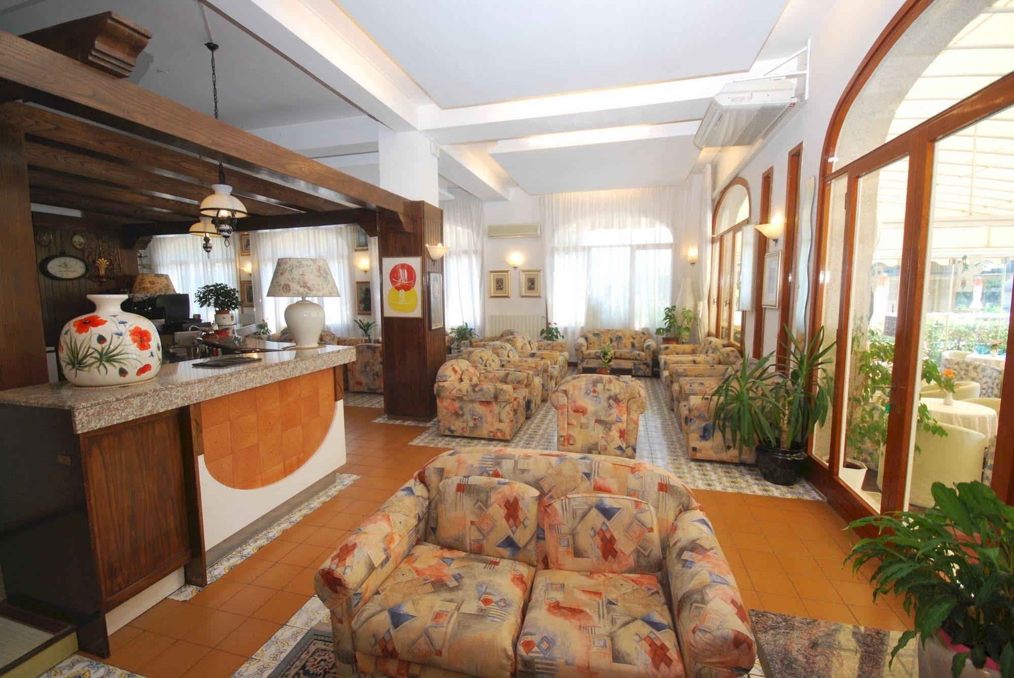 Hotel Paco Pietra Ligure Ngoại thất bức ảnh
